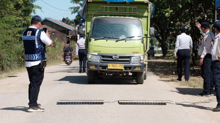 PENEGAKAN HUKUM (GAKUM) LALU LINTAS DAN ANGKUTAN JALAN (LLAJ) KENDARAAN ANGKUTAN BARANG