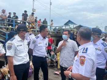 982 - Rampchek Angkutan Sungai dan Danau Lintas Kab/Kota secara terpadu di Dermaga Mahakam Hulu/Dermaga Sungai Kunjang 