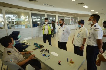 995 - Kunjungan Kerja Kadishub Ke Terminal Lempake dan  Bandara APT. Pranoto