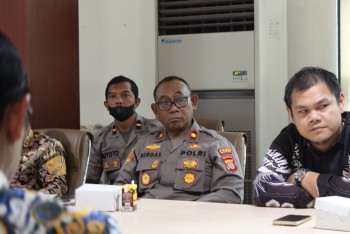 985 - RAPAT TATA KELOLA PELABUHAN PENYEBERANGAN KARIANGAU-PENAJAM