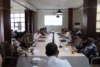 985 - RAPAT TATA KELOLA PELABUHAN PENYEBERANGAN KARIANGAU-PENAJAM