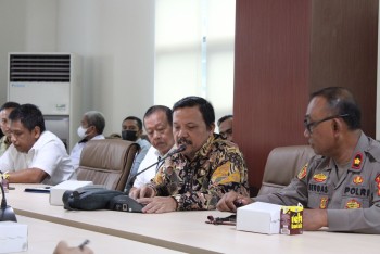 985 - RAPAT TATA KELOLA PELABUHAN PENYEBERANGAN KARIANGAU-PENAJAM