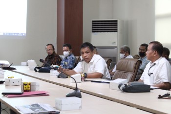 985 - RAPAT TATA KELOLA PELABUHAN PENYEBERANGAN KARIANGAU-PENAJAM