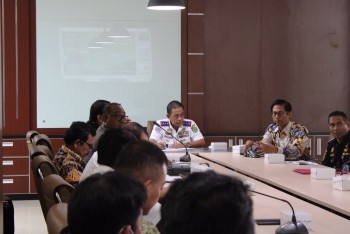 985 - RAPAT TATA KELOLA PELABUHAN PENYEBERANGAN KARIANGAU-PENAJAM