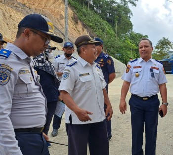 979 - INSPEKSI KESELAMATAN LLAJ (RAMP CHECK) KENDARAAN ANGKUTAN UMUM (ORANG DAN BARANG) DALAM RANGKA PERSIAPAN TAHUN BARU 2023 TAHAP III