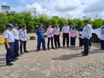 979 - INSPEKSI KESELAMATAN LLAJ (RAMP CHECK) KENDARAAN ANGKUTAN UMUM (ORANG DAN BARANG) DALAM RANGKA PERSIAPAN TAHUN BARU 2023 TAHAP III