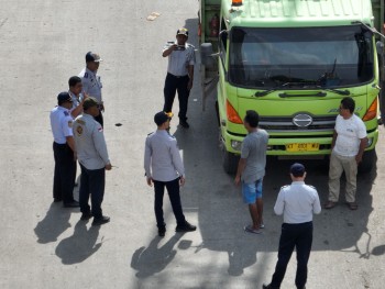 979 - INSPEKSI KESELAMATAN LLAJ (RAMP CHECK) KENDARAAN ANGKUTAN UMUM (ORANG DAN BARANG) DALAM RANGKA PERSIAPAN TAHUN BARU 2023 TAHAP III